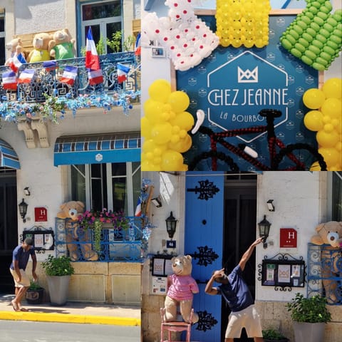 Lobby or reception, Street view