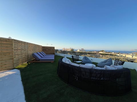 Patio, Natural landscape, Balcony/Terrace, Living room, Seating area, Sea view