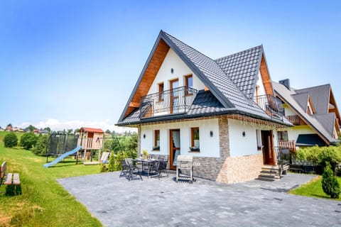 Property building, Garden, Balcony/Terrace, Balcony/Terrace, Parking