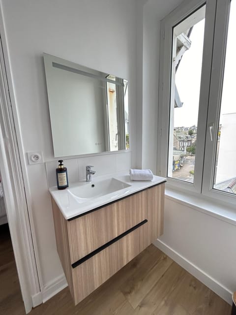 LE KREISKER Hotel in Saint-Quay-Portrieux