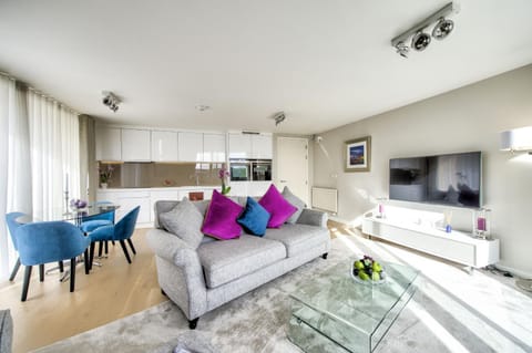 Communal lounge/ TV room, Living room