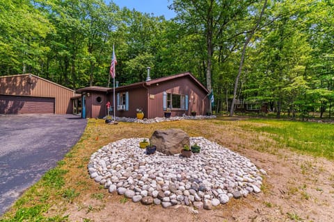 Cardinal Cabin Cabin in Lake Township