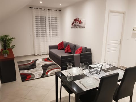 Living room, Dining area