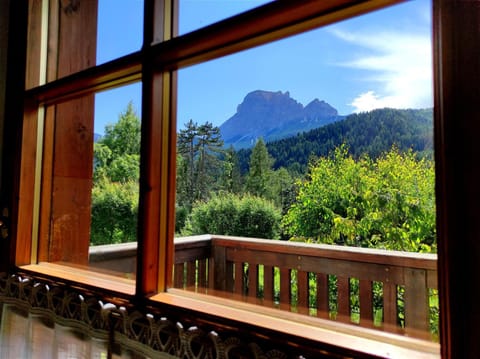 View (from property/room), Balcony/Terrace, Mountain view