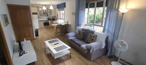 Communal lounge/ TV room, Kitchen or kitchenette, Lounge or bar, Dining area