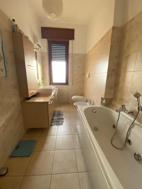 Toilet, Bathroom, Bath