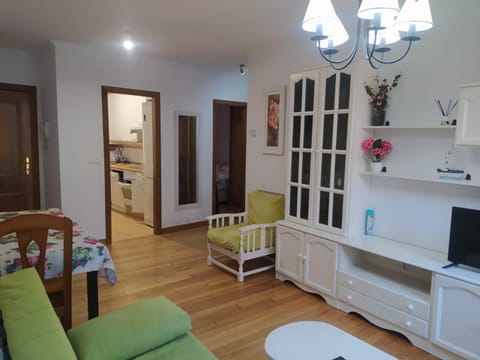 Communal lounge/ TV room, TV and multimedia, Living room, Seating area