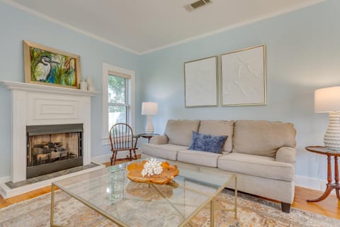 Pensacola Paradise Furnished Deck and Gas Grill! House in Pensacola