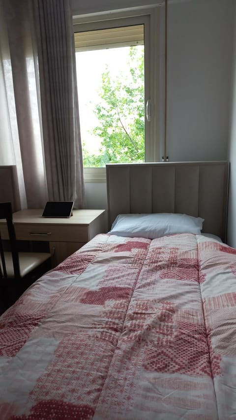 Two-Bedroom Apartment Central Apartment in Vlorë