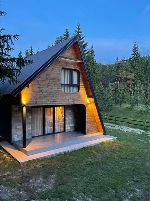 Zminica Lake House Villa in Zlatibor District, Serbia