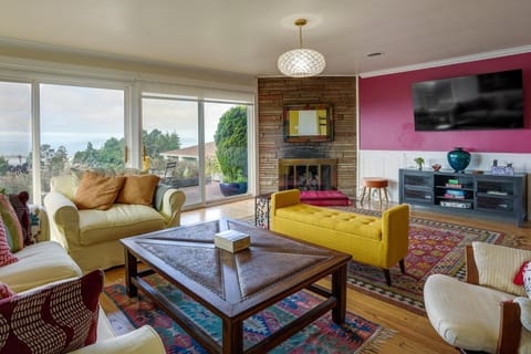 Stunning Bay-View Home in Kensington! House in Kensington