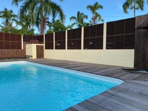 Day, Swimming pool, sunbed