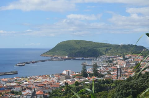 City view, Sea view