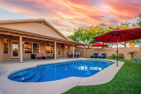 Swimming pool, Sunrise, sunbed