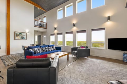 Blue Ocean Lodge House in Grayland