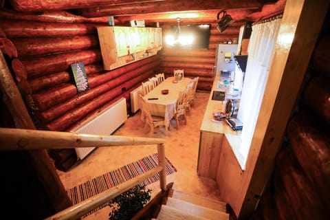 TV and multimedia, Kitchen or kitchenette, Living room, Seating area, Dining area