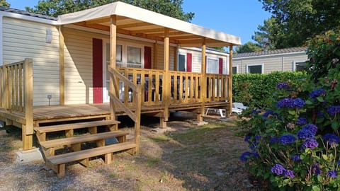 Mobil home 3 ch domaine de kerlann pont aven wifi inclu Campground/ 
RV Resort in Pont-Aven