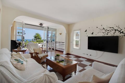 Communal lounge/ TV room, Living room