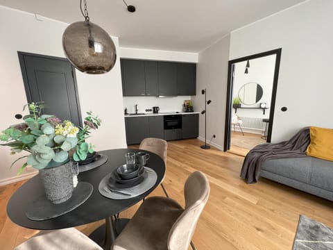 Kitchen or kitchenette, Dining area, minibar, pet friendly, stove