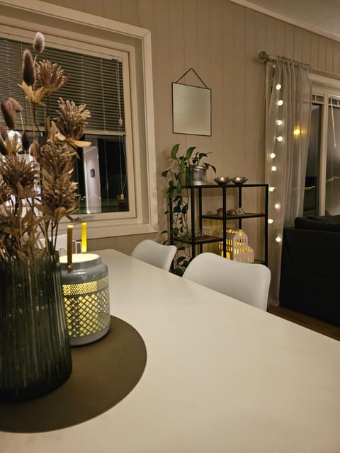 Norhern lights Luxus home -5 min AirPort-free park Apartment in Tromso
