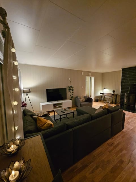 Norhern lights Luxus home -5 min AirPort-free park Apartment in Tromso