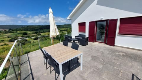 View (from property/room), Balcony/Terrace