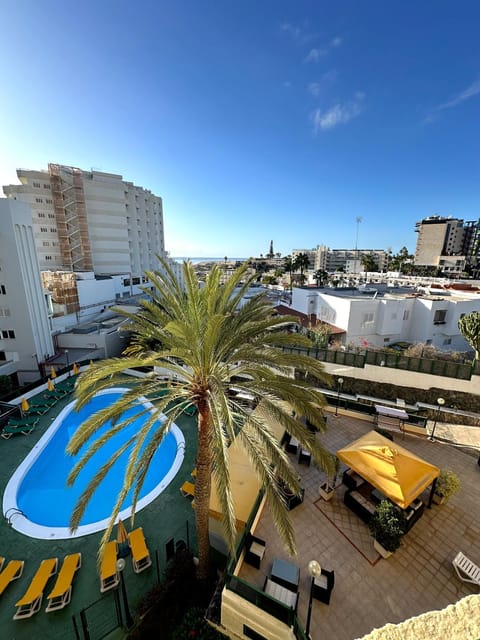 Day, City view, Pool view, Sea view, Swimming pool, Location