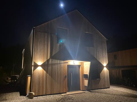 Property building, Night