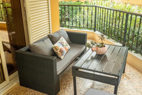 Balcony/Terrace, Seating area, Quiet street view