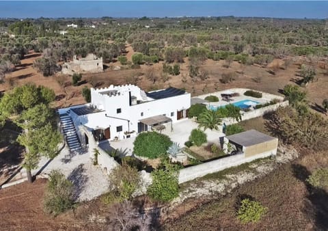 Property building, Natural landscape, Bird's eye view, Swimming pool