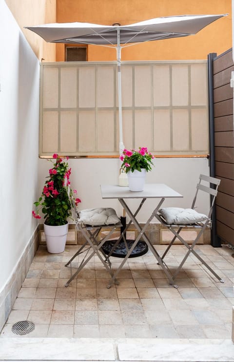 Inner courtyard view