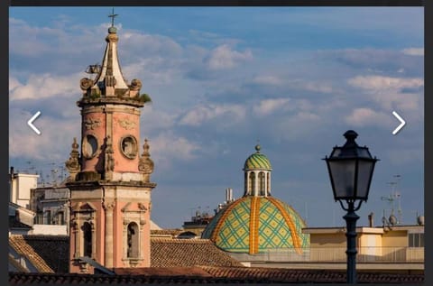 Nearby landmark, Day, Landmark view