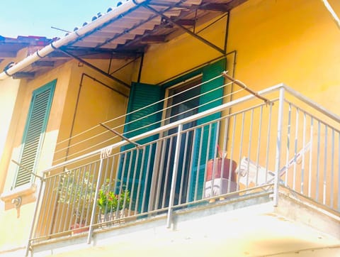 Property building, Balcony/Terrace