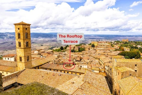 "Volterra Casa di Charme" with Rooftop Terrace Apartment in Volterra (capolinea)