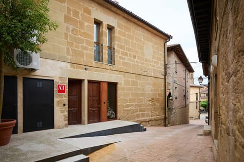 Property building, Facade/entrance