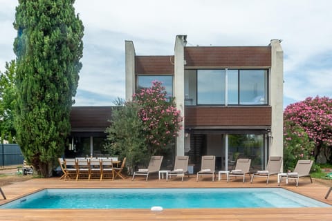 Patio, Garden, Garden view, Pool view, Swimming pool, sunbed