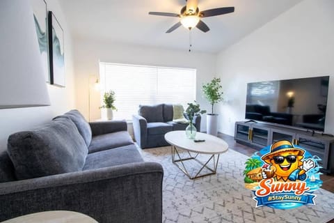 Entire Modern Home in Dade City House in Dade City