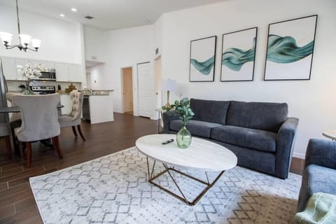 Entire Modern Home in Dade City House in Dade City