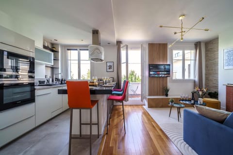 Dining area, kitchen