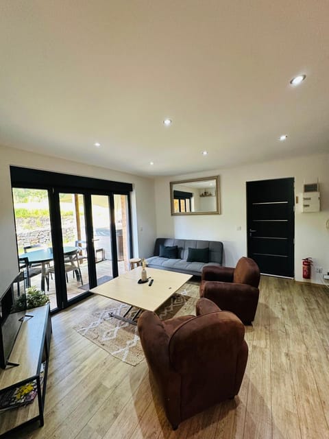 Jardin de l'ancienne école avec Jacuzzi privé Apartment in Gérardmer