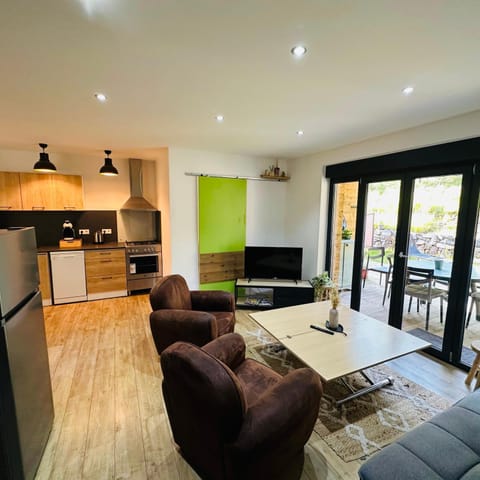 Jardin de l'ancienne école avec Jacuzzi privé Apartment in Gérardmer