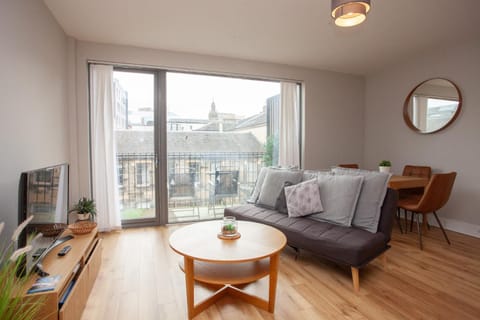 1 Bedroom Flat in the Heart of Merchant City Apartment in Glasgow