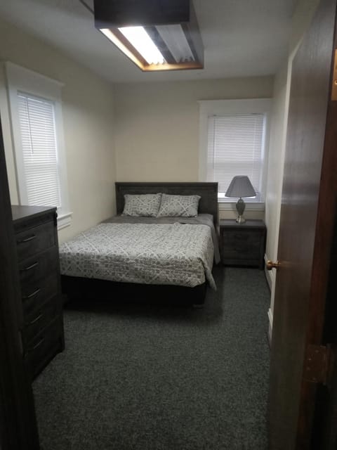 E. Michigan Walk Up Furnished 2 Bedroom APT Apartment in Lansing