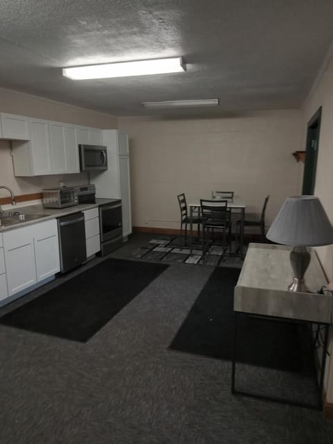 E. Michigan Walk Up Furnished 2 Bedroom APT Apartment in Lansing