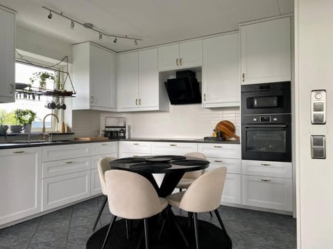 Villalägenhet i Askim med havsutsikt Apartment in Gothenburg