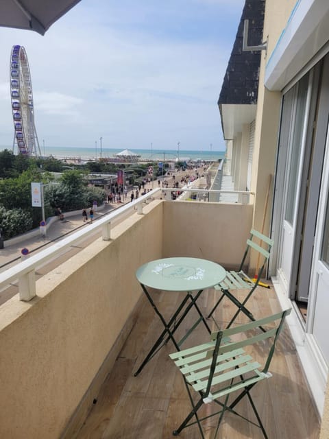 Appartement familial vue mer avec parking Apartment in Berck