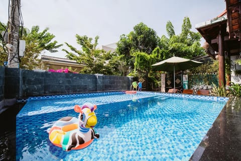 Swimming pool, Swimming pool