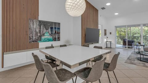 812 Mariners Club House in Key Largo