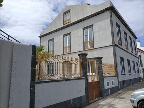 Property building, Street view
