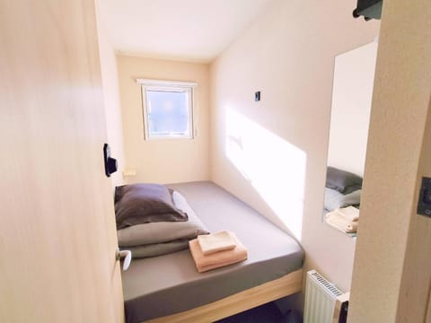 View (from property/room), Photo of the whole room, towels